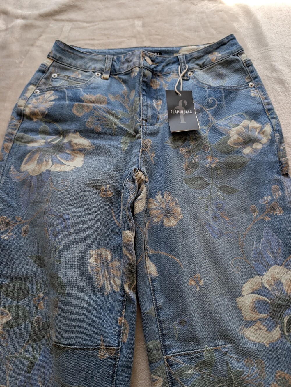 Flamingals Light Floral Crop Jeans NWT Medium - Picture 4 of 8